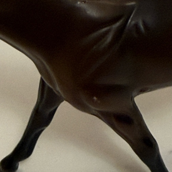 Elegant Brown galloping Breyer Stablemate Model Horse Figurine - Picture 6 of 7